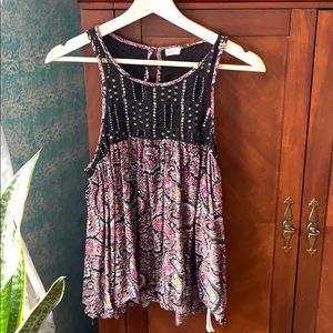 Hollister Sleeveless Top with Lace Detailing